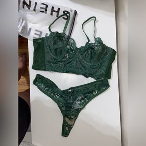 Green lingerie set — never worn